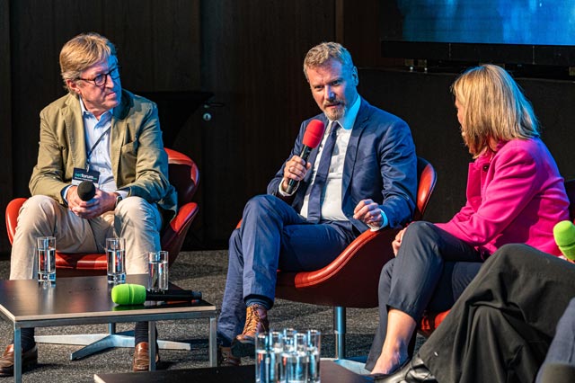 Podiumsdiskussion mit Staffan Reveman, Christian Stöcker, Yve Fehring auf der Strategy Stage netforum 2023