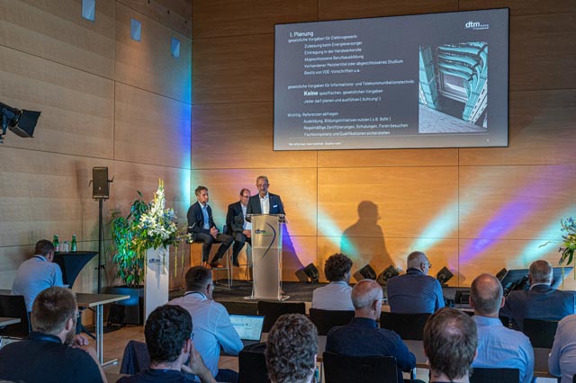 Vortrag von Manuel Campana dtm Datentechnik Moll GmbH auf der Technology Stage netforum 2023